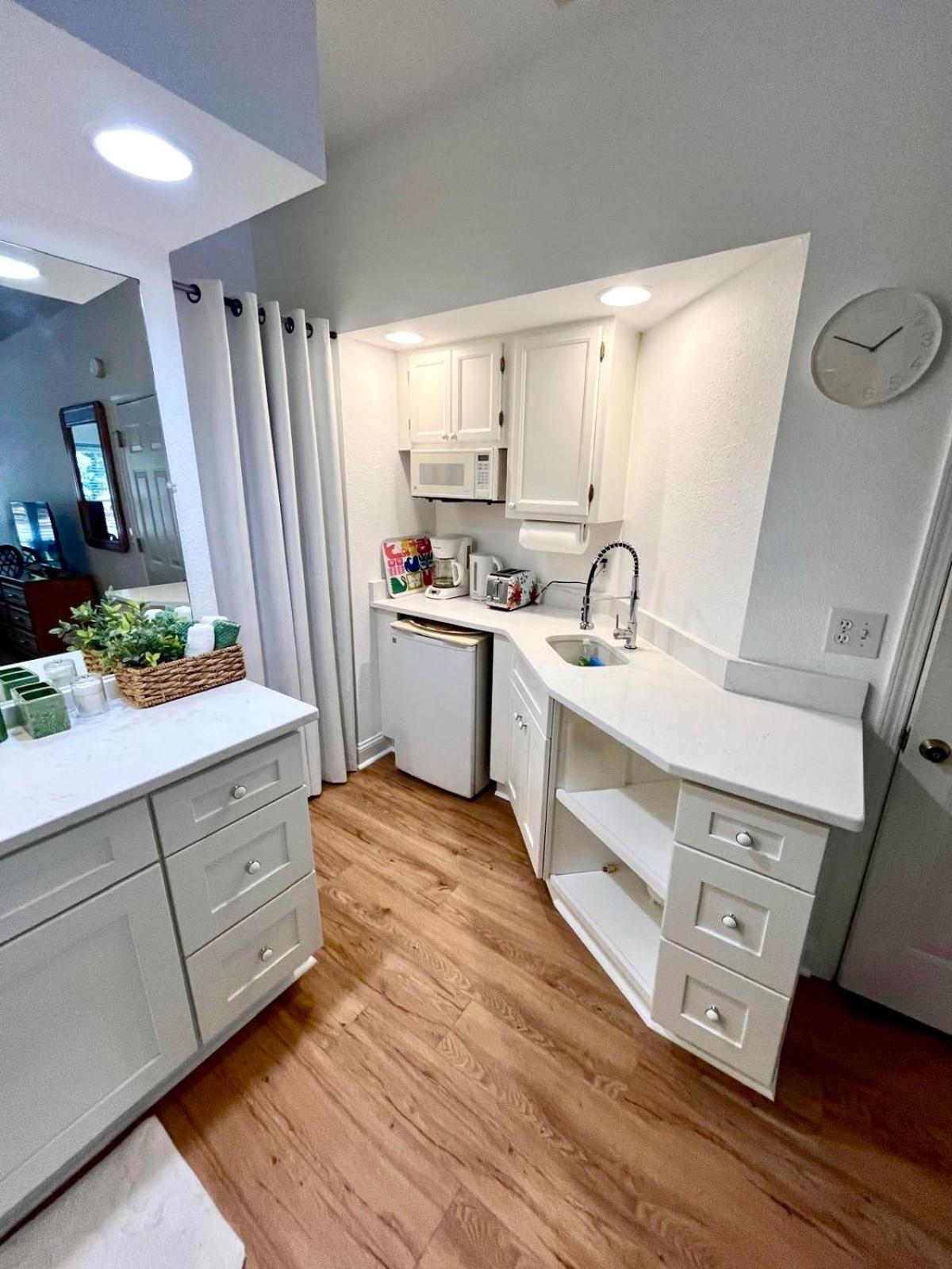 Beautiful Newly Remodeled Mini Suite At Sea Trail Resort Sunset Beach Exterior photo
